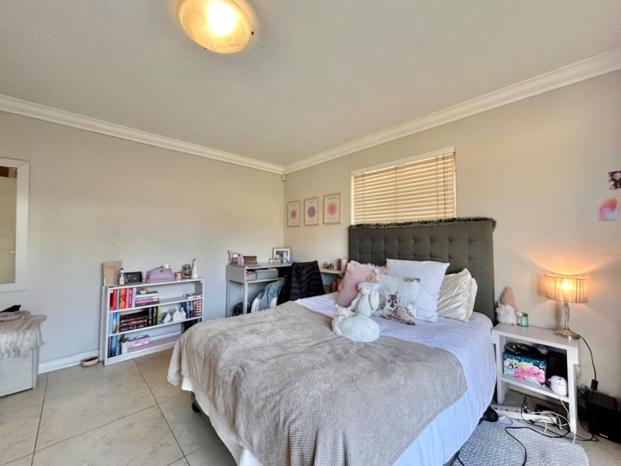 To Let 4 Bedroom Property for Rent in Plumstead Western Cape